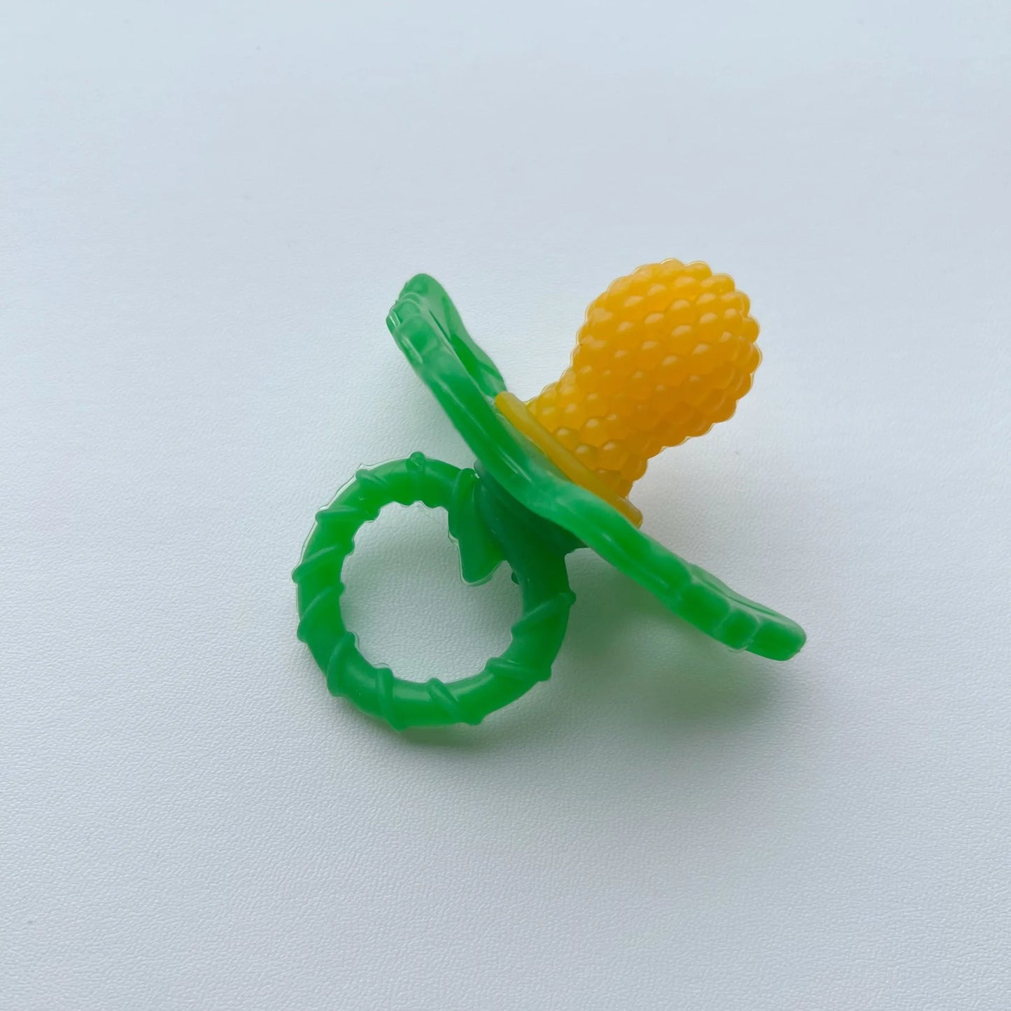 Baby Biting Joy Children's Food Grade Silicone Creative Grape Pacifier Newborn Baby Pacifier Multi-functional teething teether